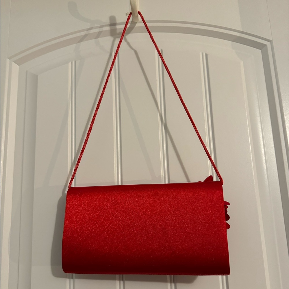 Pretty Lulu Townsend red satin look 3D flower rectangle purse handbag NWOT - Picture 4 of 7